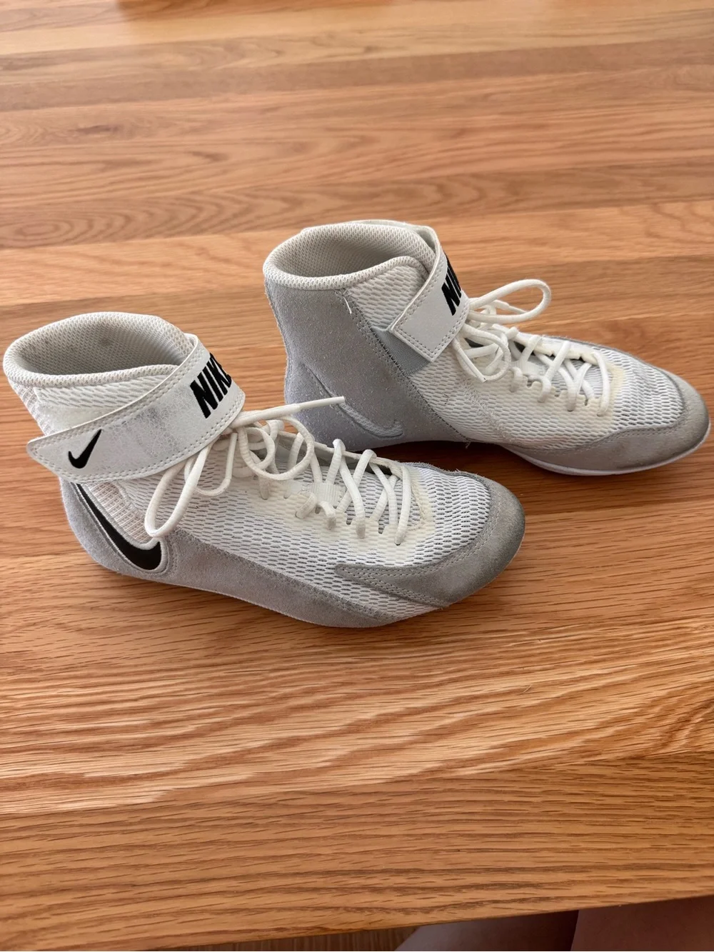 Nike Kids High-Top Sneakers in White and Light Gray